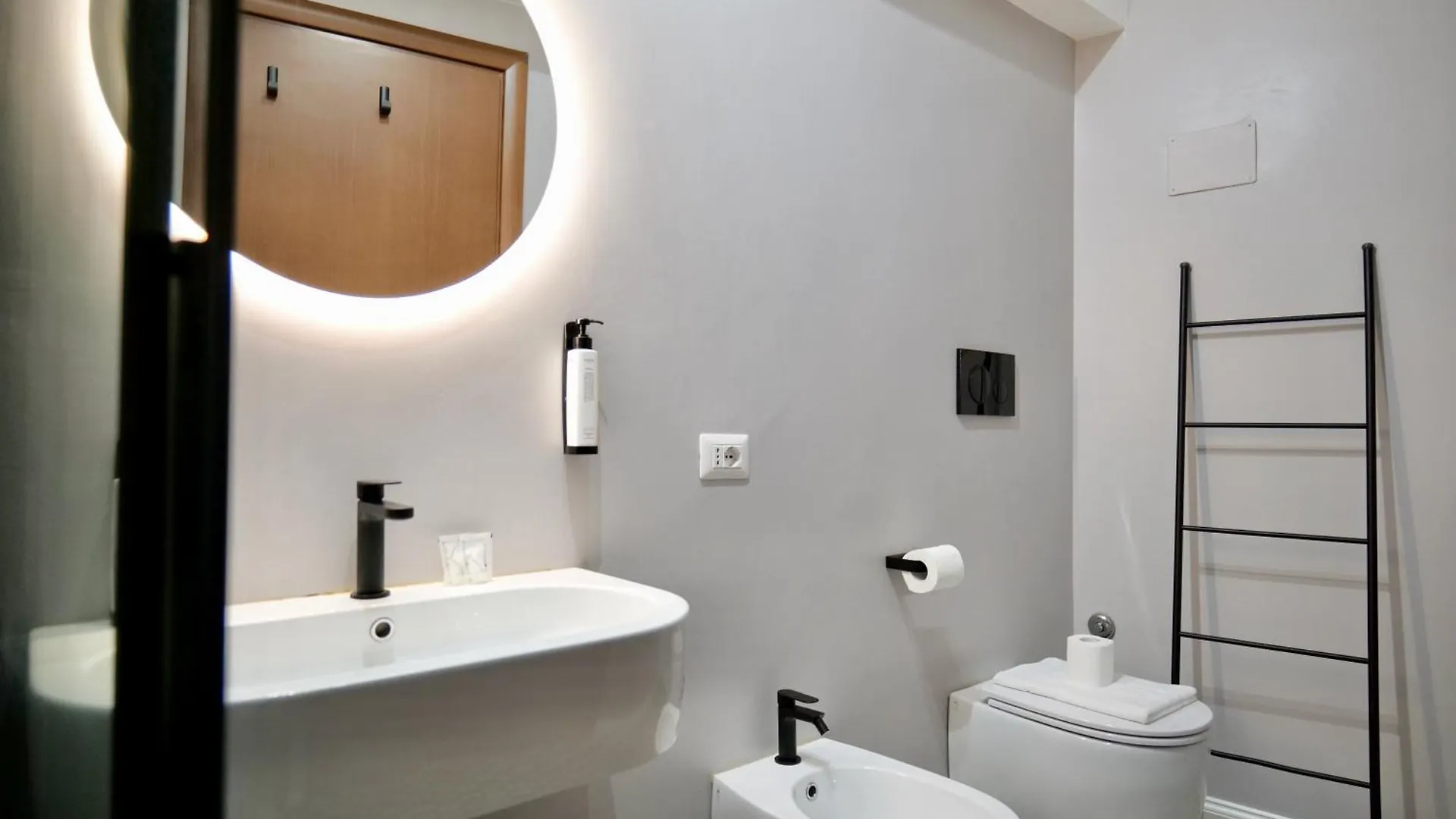 Palatino 28 Apartment Rome Italy
